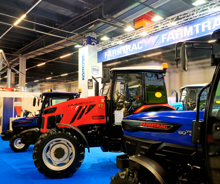stoisko Farmtrac na Agrotech 2026